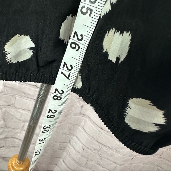 Lane Bryant abstract polka dot Patterned Blouse 3X ruffles coquette flowy - Picture 4 of 6